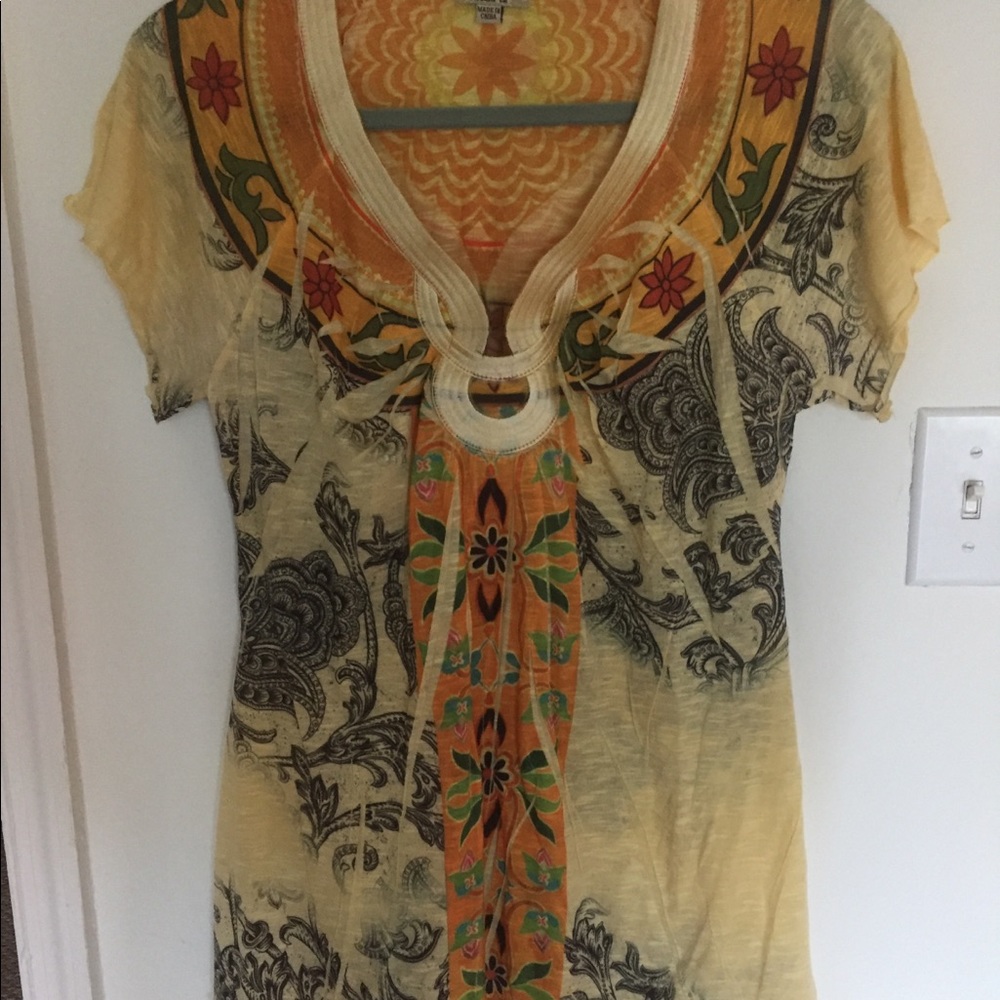 Comfortable T-shirt. Orange and gray